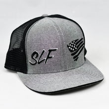 Load image into Gallery viewer, Heather Grey & Black Slight-Curve Flat-Bill Snap-Back Trucker
