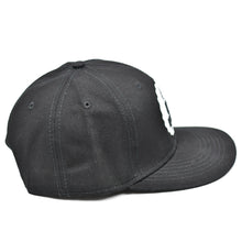 Load image into Gallery viewer, Black Chino Twill Slight-Curve Flat-Bill Snap-Back Trucker