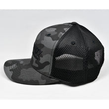 Load image into Gallery viewer, Midnight Black Camo Slight-Curve Flat-Bill Snap-Back Air-Mesh Trucker