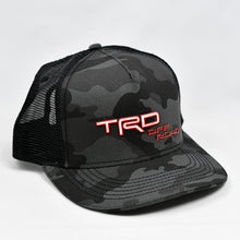 Load image into Gallery viewer, Midnight Black Camo Slight-Curve Flat-Bill Snap-Back Trucker